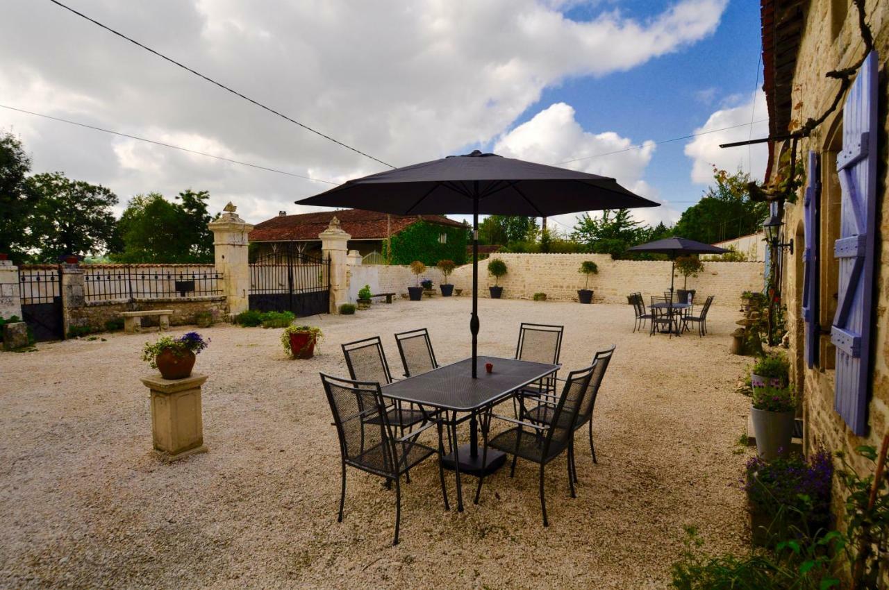 Bed and Breakfast Chez Fins Bois Nere Exterior foto